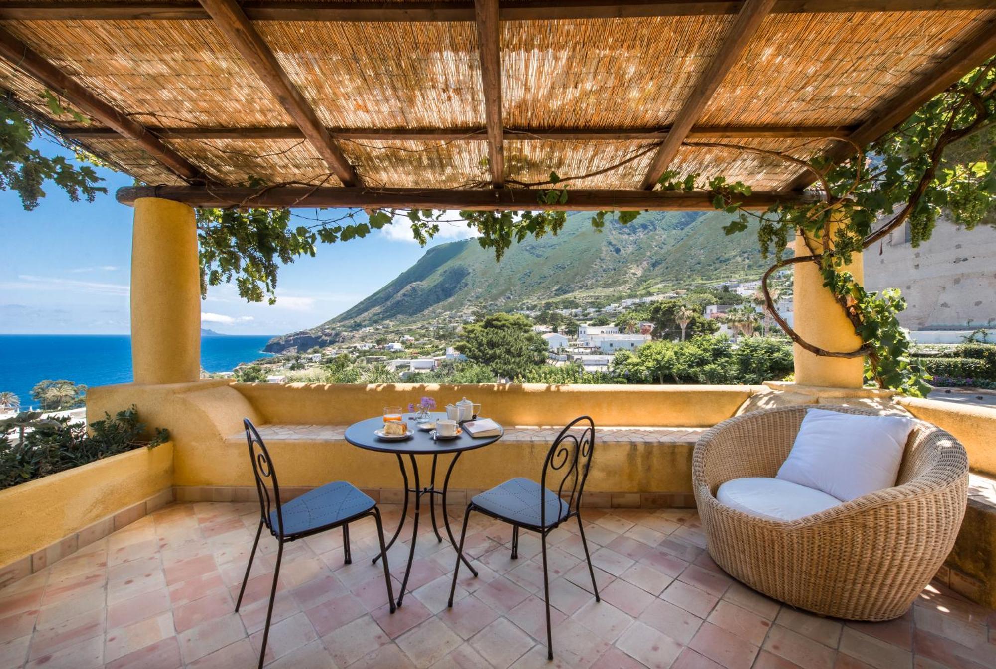 Hotel Ravesi Malfa  Extérieur photo